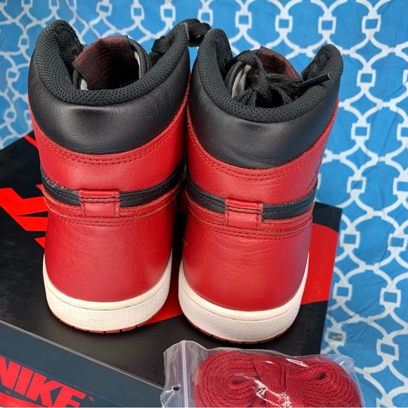 Nike Men’s size 9 Air Jordan 1 high Banned Retro OG bred black red 2016 rare vtg - Picture 4 of 12